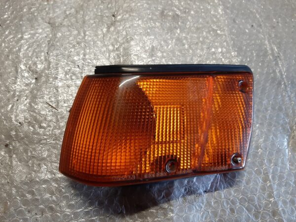 Blinker links - Nissan Sunny N13