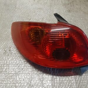 Rücklicht links - Peugeot 206