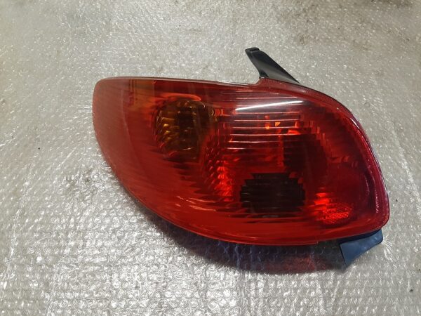 Rücklicht links - Peugeot 206