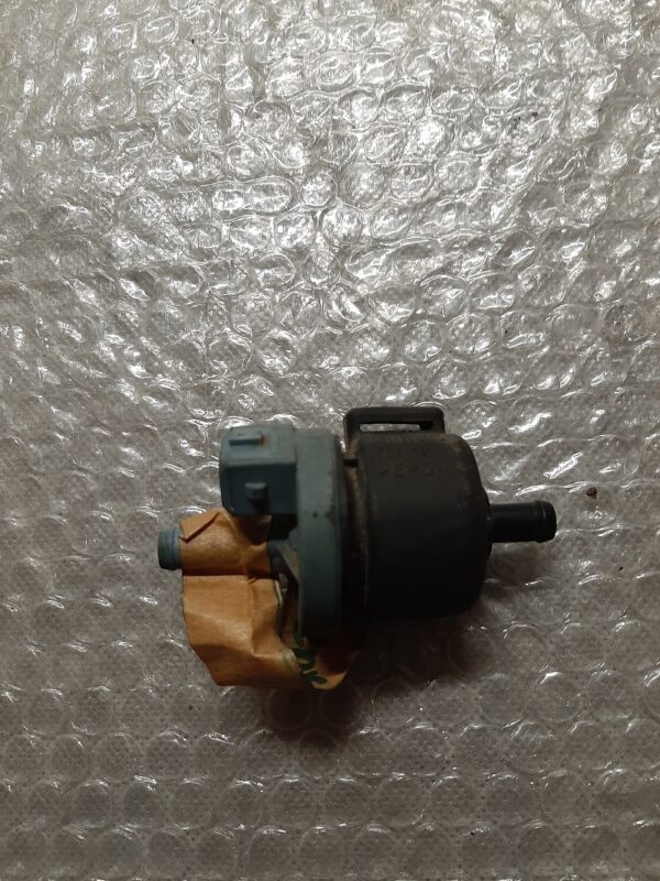 Tankentlüftungsmagnetventil - 0280 142 310 - VW Vento