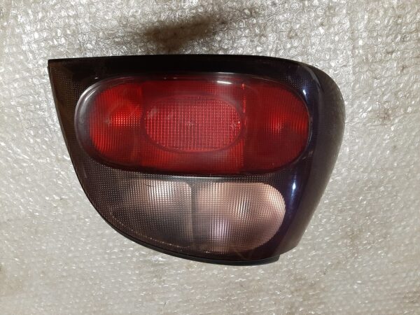 Rücklicht links - 7700 828 137B - Megane