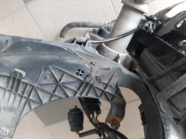 Frontkasten komplett- Audi A4 B6, 2,5TDI V6 Quattro – Bild 9
