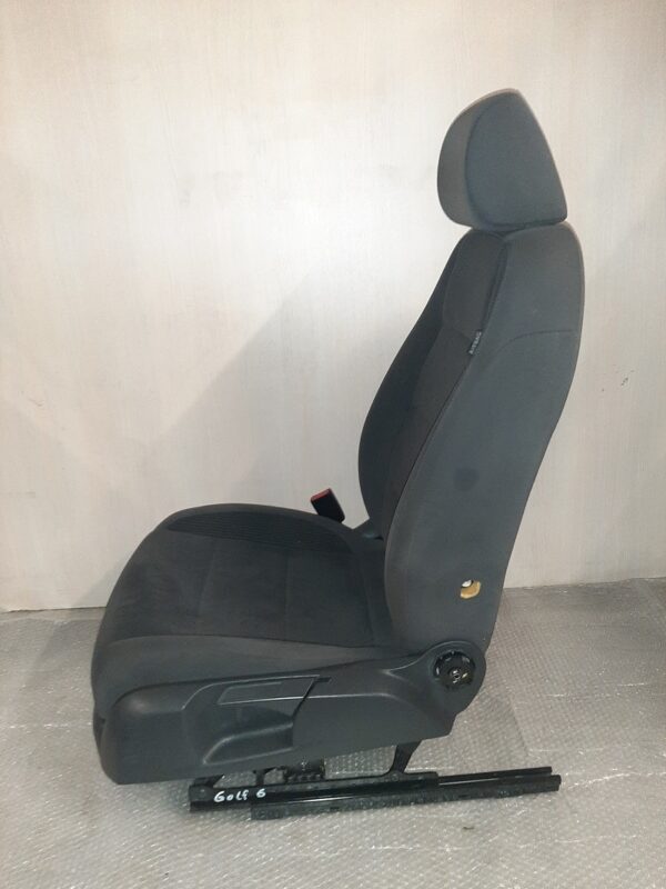 Fahrersitz - VW Golf 6 – Bild 3