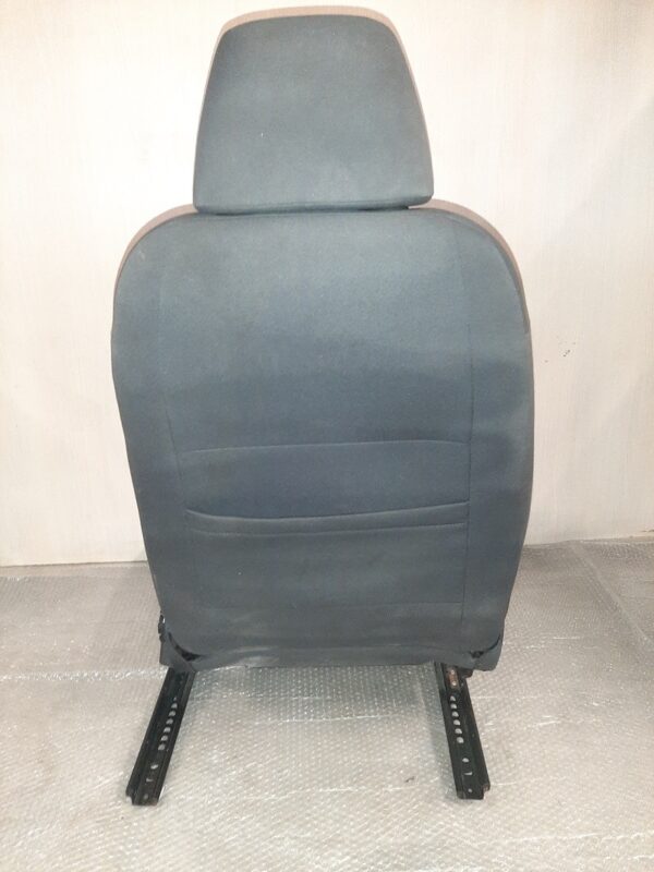 Fahrersitz - VW Golf 6 – Bild 4