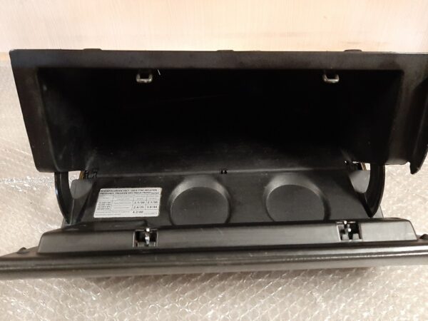 Handschuhfach 357 857 103 - VW Passat 35i – Bild 4