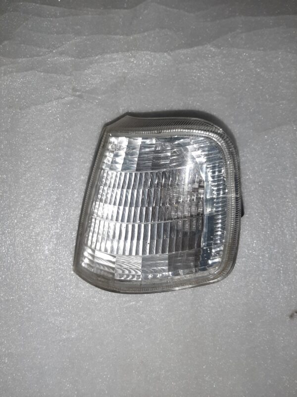 Blinker links- Peugeot 405