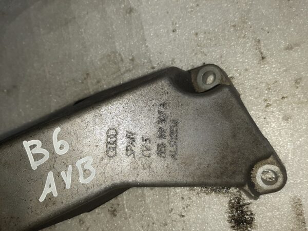 Motorhalter- Motorlager- Aggregatehalter - Audi A4 B6 – Bild 3