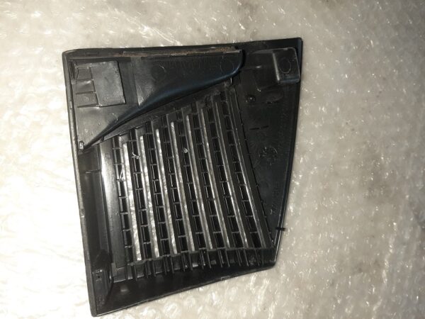 Lautsprecherabdeckung links - VW Golf II - 191857209 – Bild 2