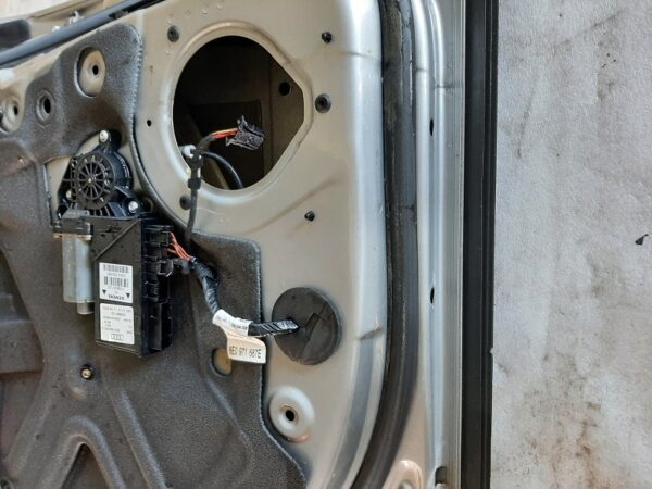 Tür li. hi. mit Kombi Scheibenrahmen - Audi A4 B6 – Bild 7