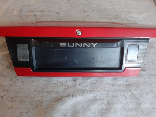 Heckklappe/Heckdeckel - Nissan Sunny N13 Stufenheck – Bild 2