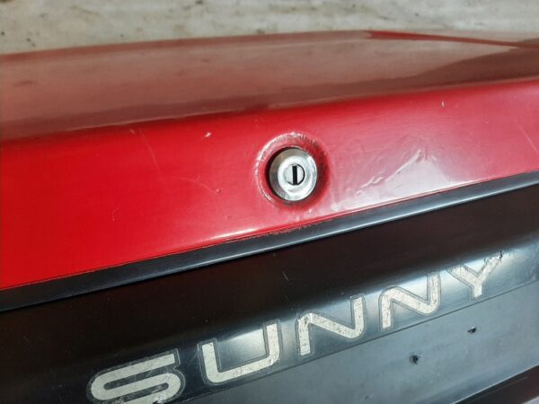 Heckklappe/Heckdeckel - Nissan Sunny N13 Stufenheck – Bild 3