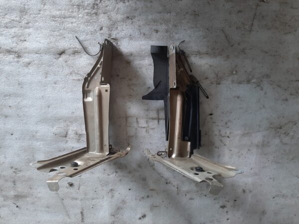 Schlossträger links und rechts - Audi 80 B3/B4 – Bild 2