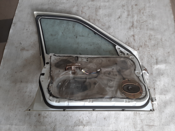 Tür links vorne - Nissan Sunny N14 – Bild 4