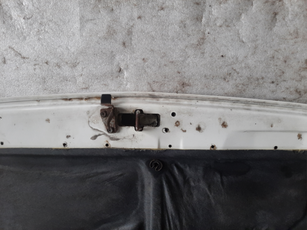 Motorhaube - Mitsubishi Golant E10 1983-1988 – Bild 6