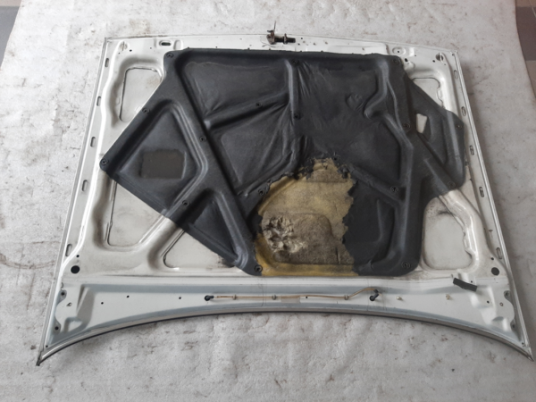 Motorhaube - Mitsubishi Golant E10 1983-1988 – Bild 9