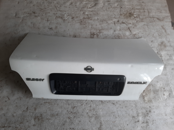 Heckklappe/Kofferraumdeckel - Nissan Sunny N14 1990-1995