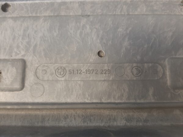 Stoßstangenträger hinten - BMW 3er E30 – Bild 6
