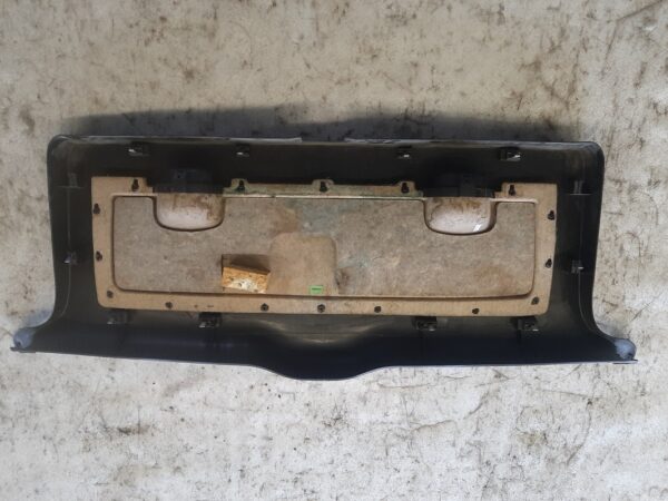Kofferraumdeckel-Verkleidung schwarz - VW Passat 3B/3BG – Bild 4