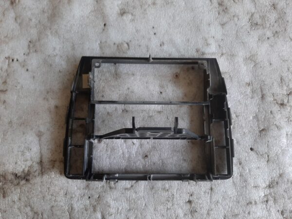 Radioschacht/Mittelkonsole - VW Passat 3B/3BG – Bild 2