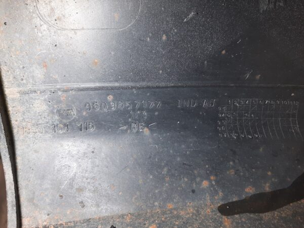 Stoßstange vorne - Peugeot 306 1993-1997 – Bild 8