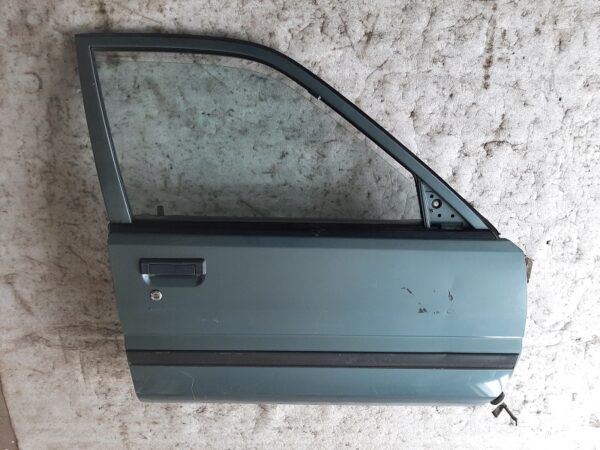 Tür rechts vorne - Nissan Sunny N13 – Bild 3