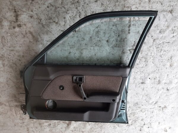 Tür rechts vorne - Nissan Sunny N13 – Bild 9