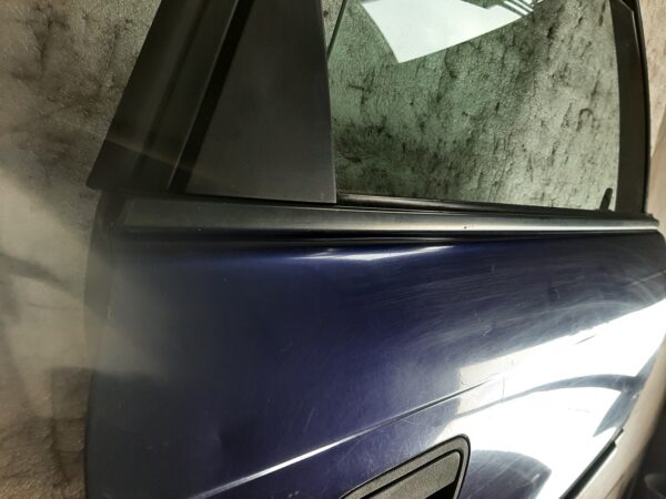 Tür rechts hinten - OPEL Astra F – Bild 4