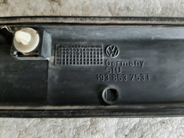 breite Türzierleiste links hinten - VW Golf II – Bild 5