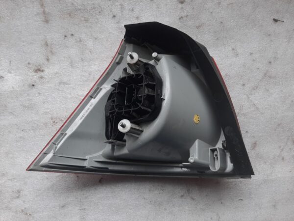 Rücklicht re. hi. - VW Golf V 5-Türer – Bild 2