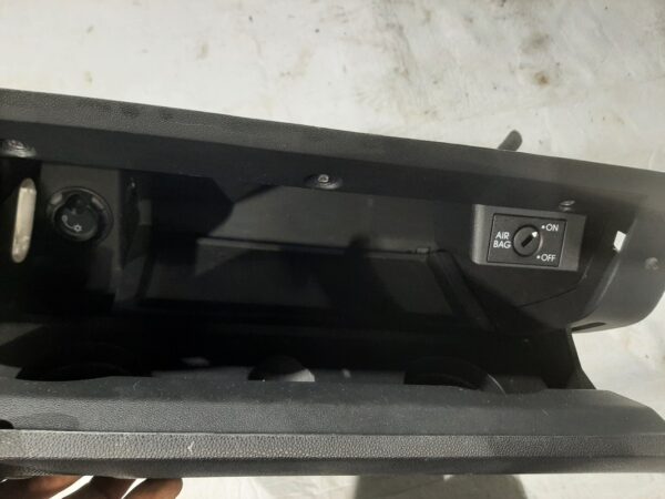 Handschuhfach - Skoda Fabia 6Y – Bild 3