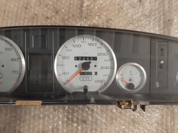 Tachoeinheit/Kombiinstrument - Audi 100 C4 – Bild 3