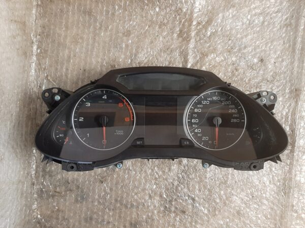Tachoeinheit/Kombiinstrument - Audi A4 B8