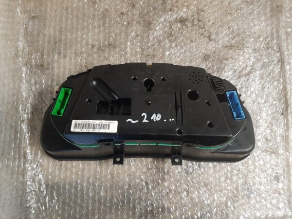 Tachoeinheit/Kombiinstrument - VW Passat 3B 1.8T Automatik – Bild 2