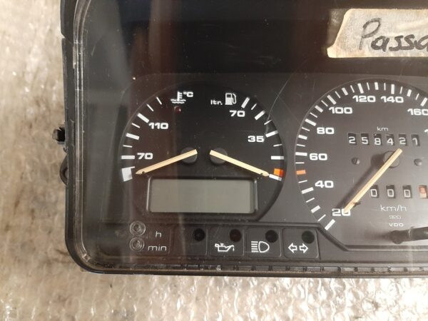 Tachoeinheit/Kombiinstrument - VW Passat 35i – Bild 2