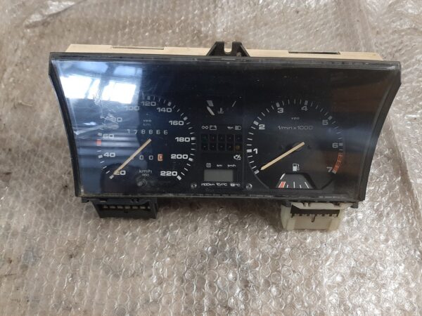 Tachoeinheit/Kombiinstrument - VW Golf II, Jetta II