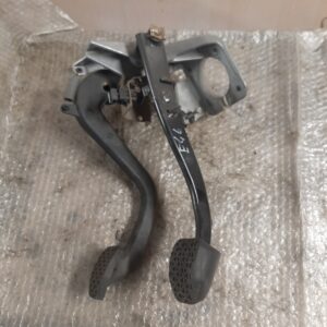 Pedalerie/Lagerbock - BMW E46 2001
