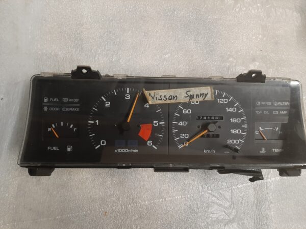 Tachoeinheit/Kombiinstrument - Nissan Sunny N13 Diesel