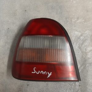 Rücklicht li. - Nissan Sunny N14
